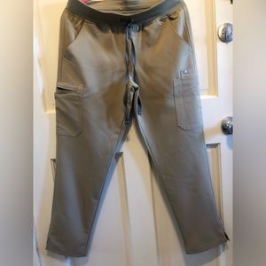 Figs scrub Latte - MP Yola bottoms